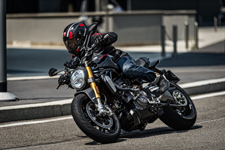 2020 ducati monster 1200