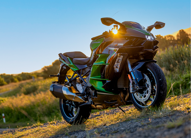 Kawasaki Ninja H2 SX SE review