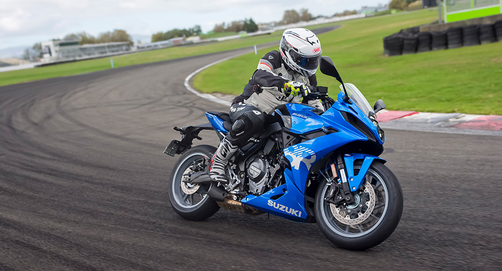 Suzuki GSX-8R review