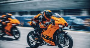 KTM RC8C