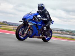 2025 Yamaha R1