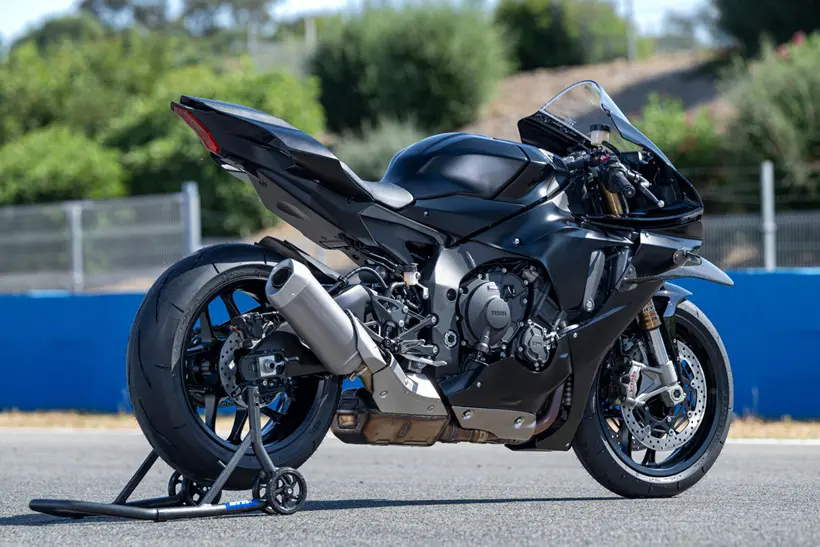 2025 Yamaha R1 Race and GYTR