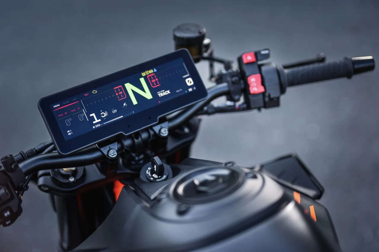 KTM H88 display