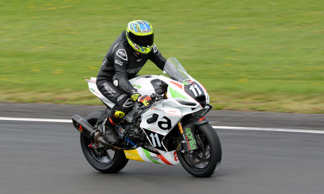 Auckland Motorcycle Club, Brendon Vesty, Suzuki GSX250 