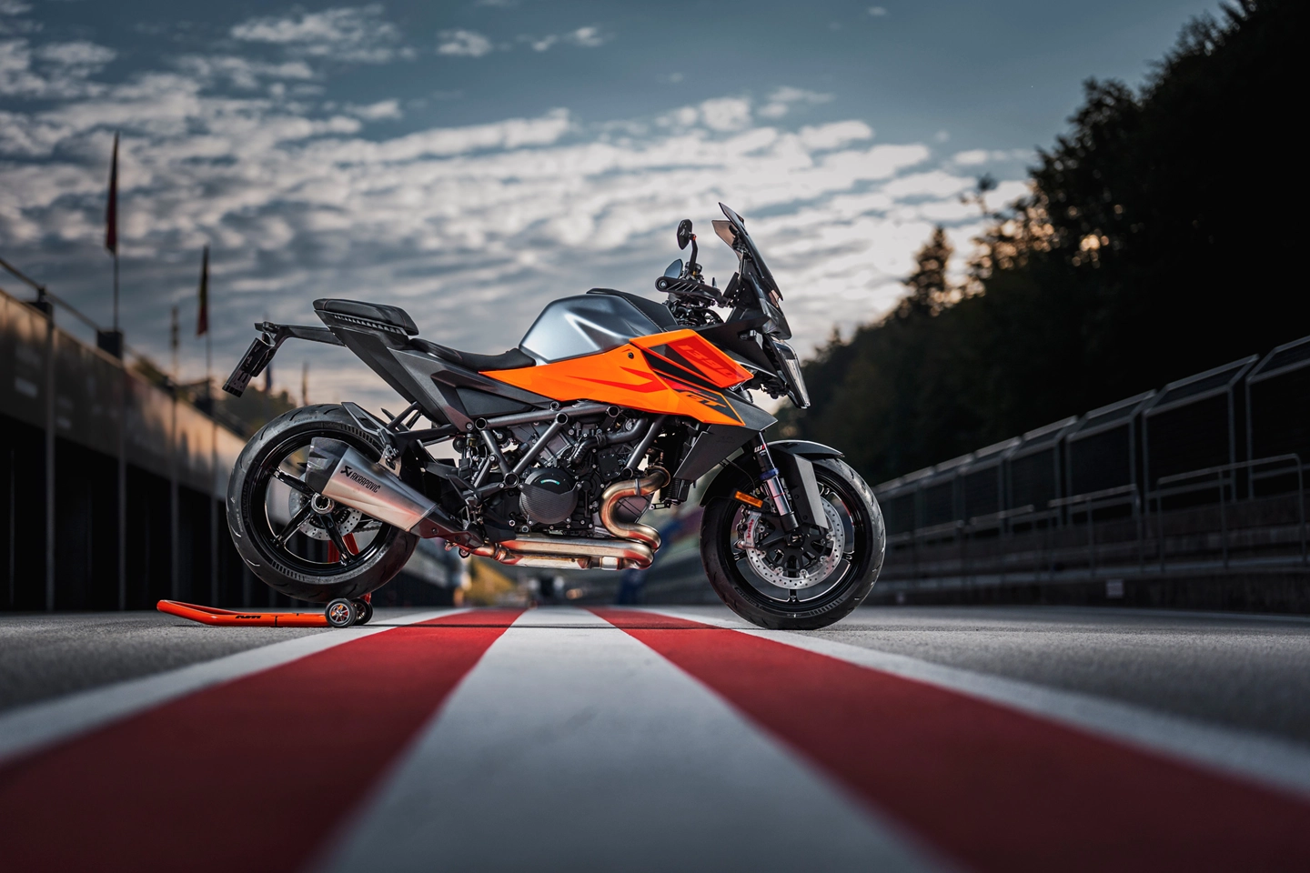 KTM 1390 Super Duke GT