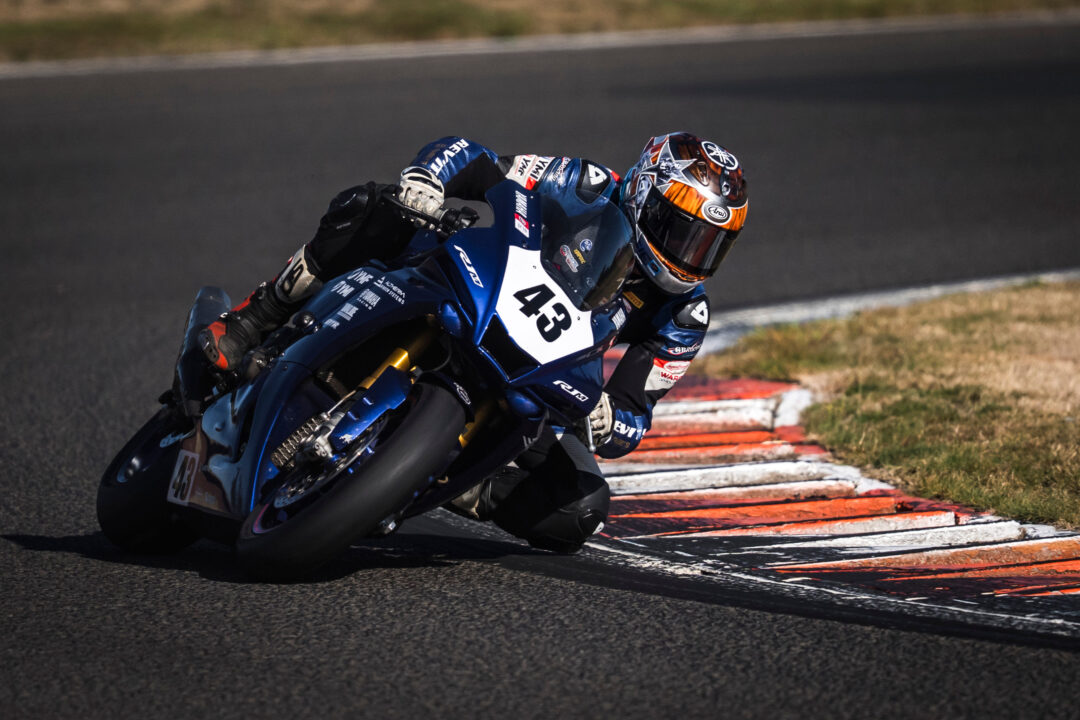 Yamaha NZSBK Jake Lewis, Avalon Biddle